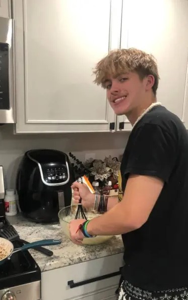 ‘Es 100% Asesinato’: Adolescente Muere Horas Después de Ataque de Sextorsión, Destapando Redes Globales que Acosan a Jóvenes en EE.UU.