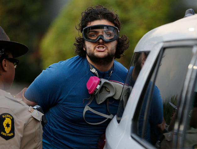 Tensión Política en Aumento: Una Mirada a Incidentes Violentos Tras la Muerte de la Figura Conservadora Charlie Kirk